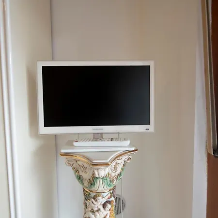 251 - Casa Lorena, 5 Minuti Di Auto Dal Centro E Dal Mare E Spiaggie Di Sestri - Parcheggio Gratis Incluso Apartamento *