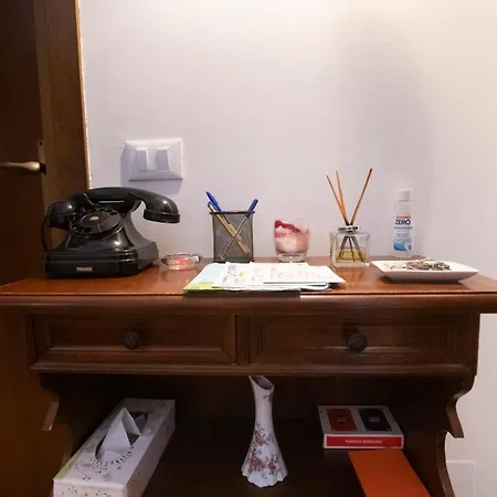 251 - Casa Lorena, 5 Minuti Di Auto Dal Centro E Dal Mare E Spiaggie Di Sestri - Parcheggio Gratis Incluso Apartment