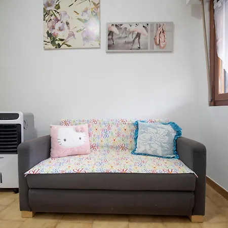251 - Casa Lorena, 5 Minuti Di Auto Dal Centro E Dal Mare E Spiaggie Di Sestri - Parcheggio Gratis Incluso Apartment