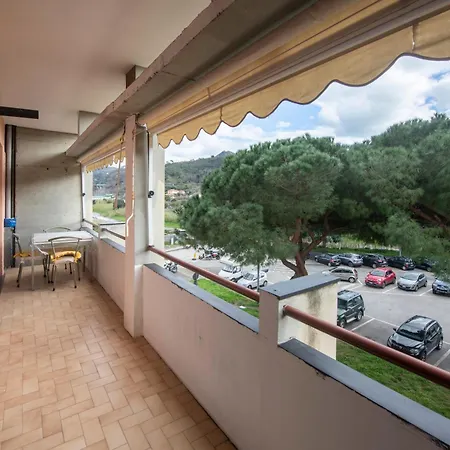Apartment 251 - Casa Lorena, 5 Minuti Di Auto Dal Centro E Dal Mare E Spiaggie Di Sestri - Parcheggio Gratis Incluso